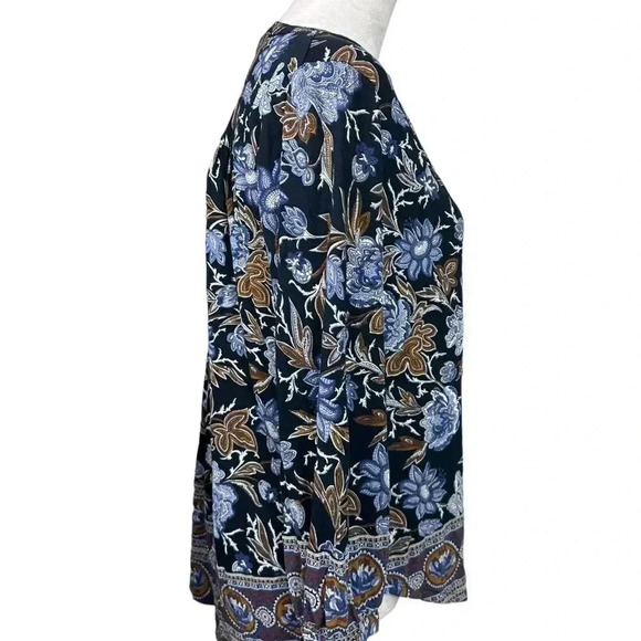 Lucky Brand top-black background with blue and brown floral print size Medium - Picture 6 of 10